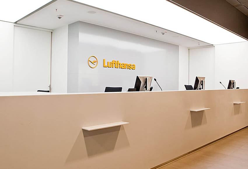 Lufthansa Lounge: Empfangstheke